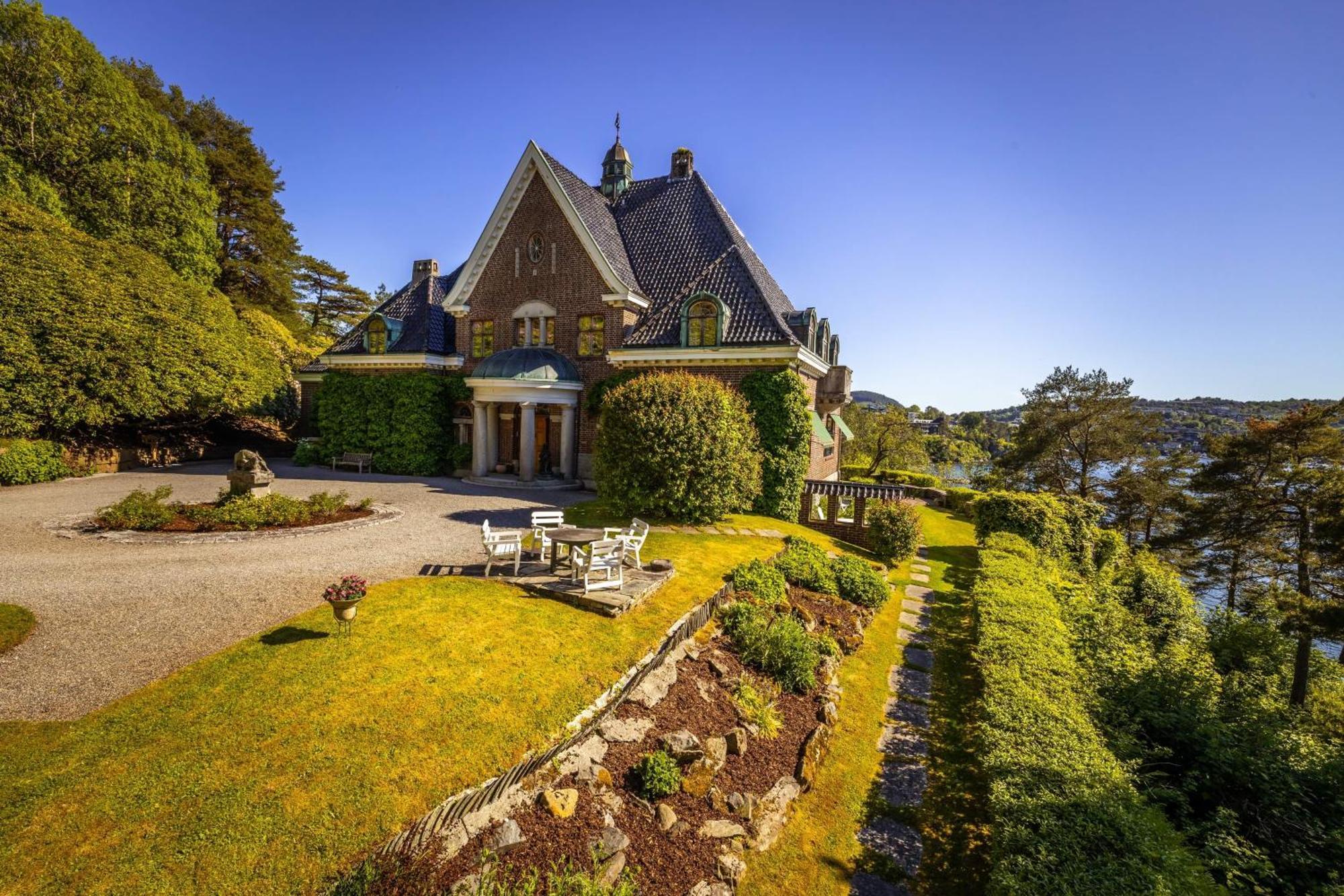 Unique Victorian Villa With Private Coastline Bergen Exterior foto